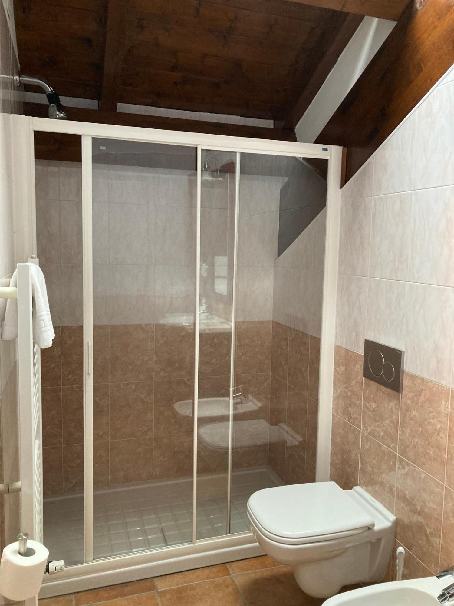 Agriturismo Altana Del Motto Rosso Gattico ภายนอก รูปภาพ